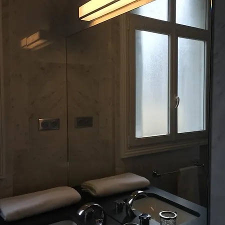 Appartement Champs Elysees Parijs