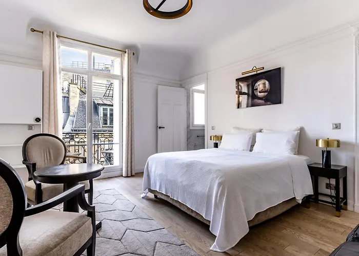 Apartment Champs Elysees *
