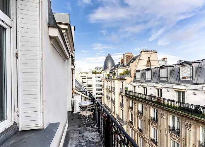 Apartment Champs Elysees Paris