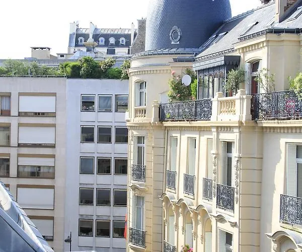 Champs Elysees Apartment