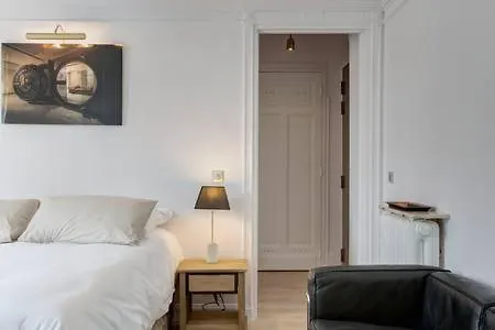 Champs Elysees Apartment *