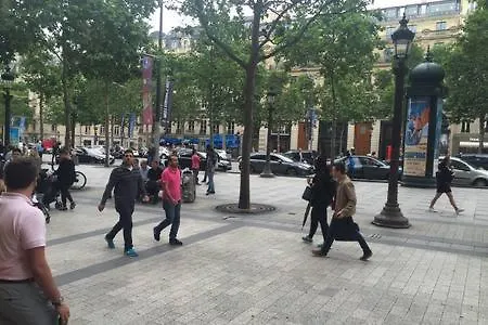 Champs Elysees Lägenhet